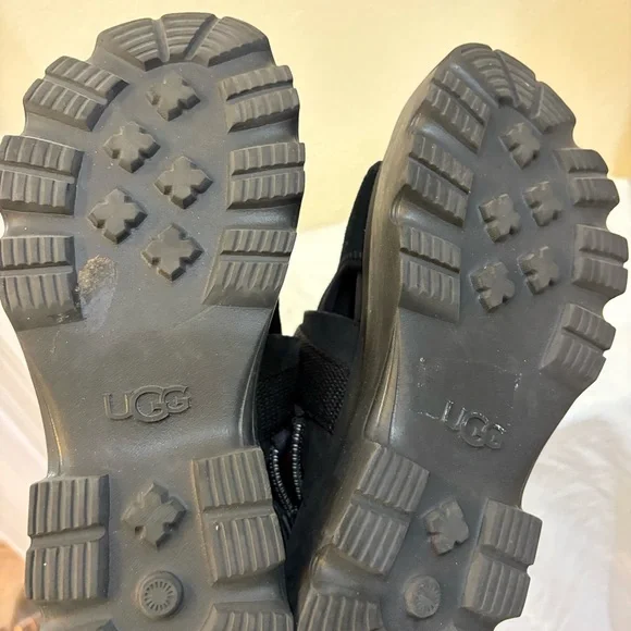 UGG Cady Black Platform Sandals - Picture 5 of 6